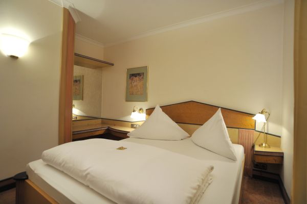 Golden Tulip Olymp Suites & Apartments (Eching)